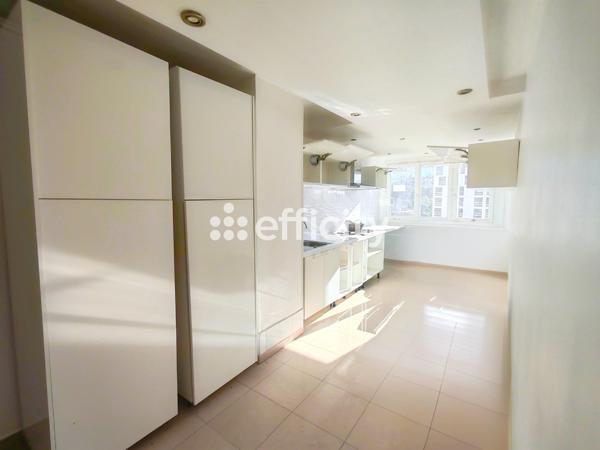 Appartement
         4 pièces
        - 76 m² 62 000 € *