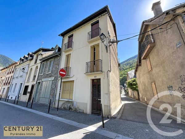 Appartement T5 à vendre  5 pièces - 97 m 2   BAGNERES DE LUCHON  - 31
