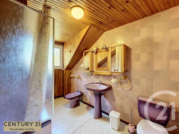 Appartement T5 à vendre  5 pièces - 97 m 2   BAGNERES DE LUCHON  - 31
