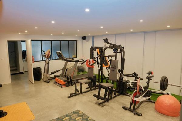 Maison à TOULOUSE, 31500 - 8 pièces 416m²