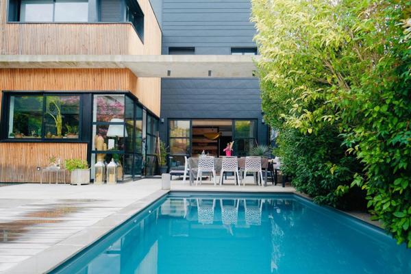 Maison à TOULOUSE, 31500 - 8 pièces 416m²