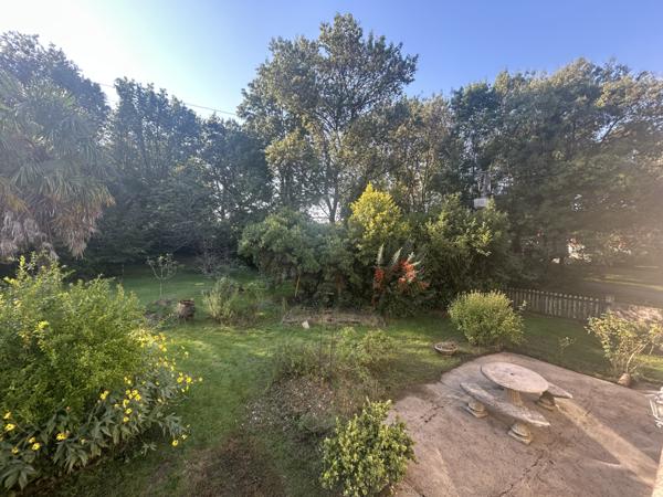 Maison  8 pièce(s)  4 chambre(s)  180 m²