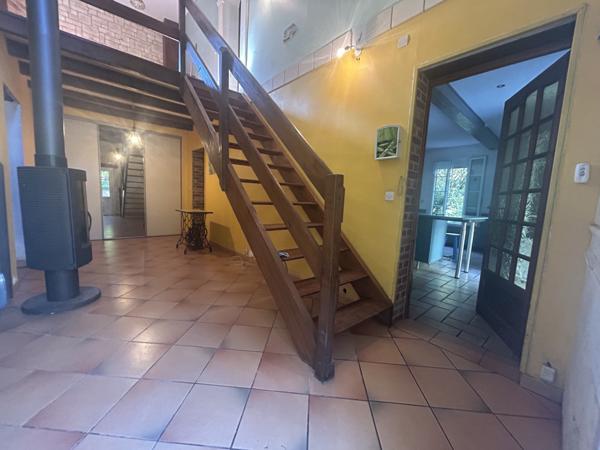 Maison  8 pièce(s)  4 chambre(s)  180 m²