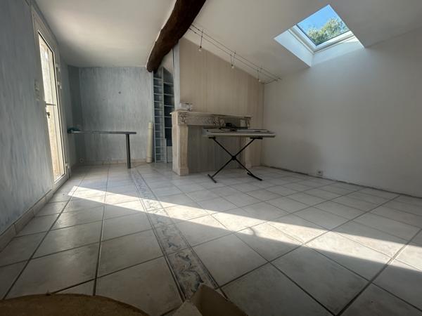 Maison  8 pièce(s)  4 chambre(s)  180 m²