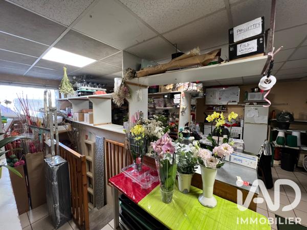 Cadeaux, Fleurs​ à vendre 84 m² Grand-Couronne