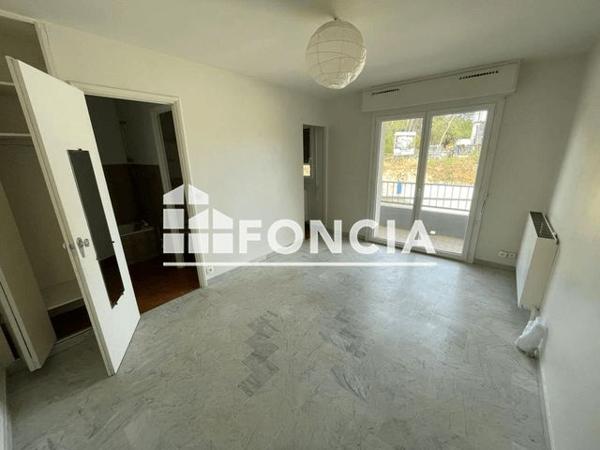 Location Studio 22.4 m² - 42 AVENUE DU PIC SAINT LOUP Montpellier 34000