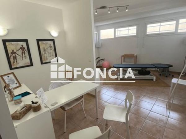 Location Local commercial 2 pièces 52.37 m² - 3 PLACE GEORGES BRASSENS Marsillargues 34590