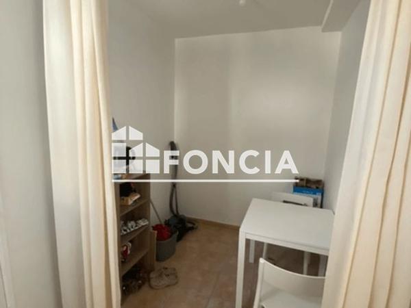 Location Local commercial 2 pièces 52.37 m² - 3 PLACE GEORGES BRASSENS Marsillargues 34590