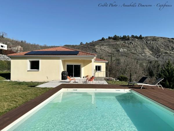 VEYRE-MONTON, Villa P6 avec très grand garage, piscine sécurisée et chauffée sur terrain de 1 509,00 m²