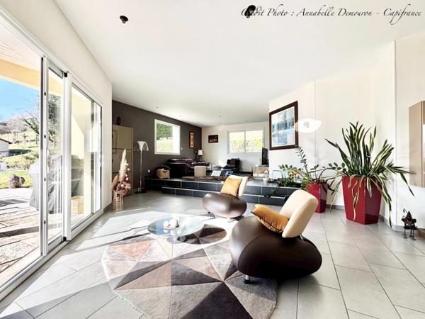 VEYRE-MONTON, Villa P6 avec très grand garage, piscine sécurisée et chauffée sur terrain de 1 509,00 m²