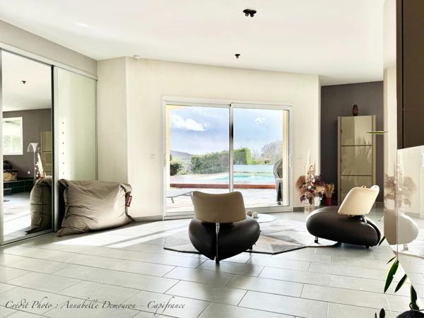 VEYRE-MONTON, Villa P6 avec très grand garage, piscine sécurisée et chauffée sur terrain de 1 509,00 m²