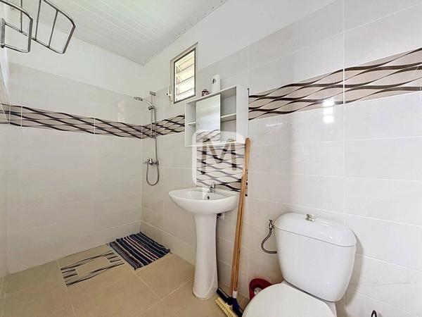 DPT GUYANE, à vendre RÉMIRE-MONTJOLY Maison T5 de 100 m2+ Appartement T2 de 35 m2 sur un terrain de 1005 m2