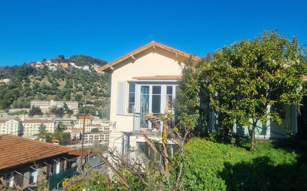 Maison à vendre    6 pièces • 102,20 m2 Nice