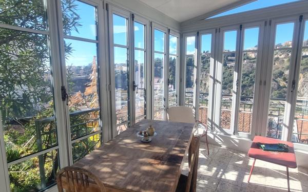 Maison à vendre    6 pièces • 102,20 m2 Nice