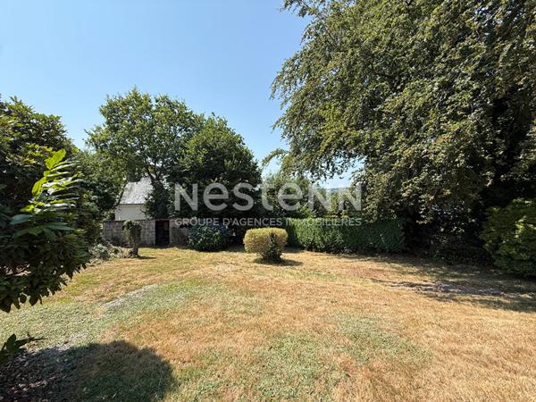 LOCMINE - Charmante maison traditionnelle à vendre 4 chambres, son joli jardin de 1500 m² et son sous-sol