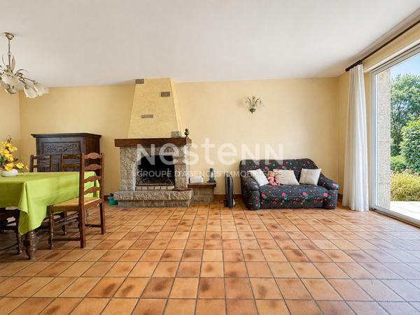 LOCMINE - Charmante maison traditionnelle à vendre 4 chambres, son joli jardin de 1500 m² et son sous-sol