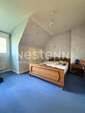 LOCMINE - Charmante maison traditionnelle à vendre 4 chambres, son joli jardin de 1500 m² et son sous-sol