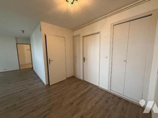 Appartement à vendre à Troyes (10000) - Aube (10)

Situé au 3 étage avec ascenseur d'une copr...