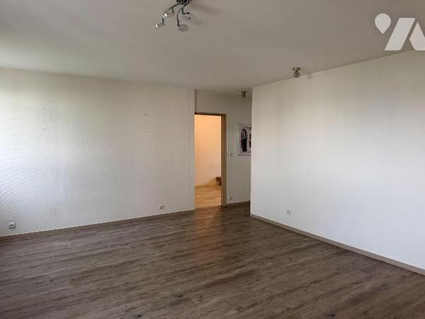 Appartement à vendre à Troyes (10000) - Aube (10)

Situé au 3 étage avec ascenseur d'une copr...
