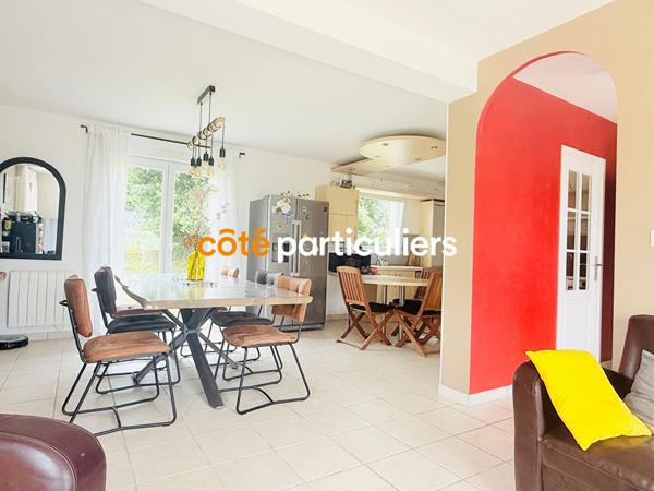 Vente Maison108,89 m² - 5 Pièces - SAINT JEAN D ELLE (50810)