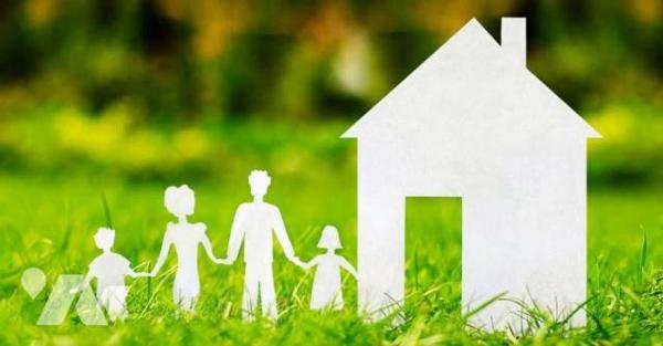 Beau terrain à bâtir hors périmètre historique.