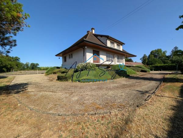 À VENDRE – Belle maison familiale de caractère de 200 m² avec terrain de 2 771 m² à Lays-sur-le-Doubs