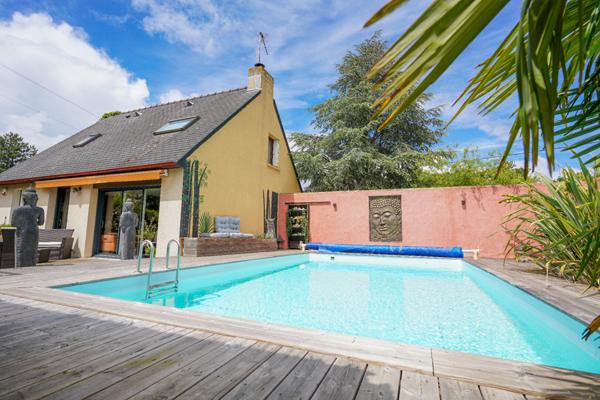 Maison 5 pièces - piscine - hangar - terrain 1500m²