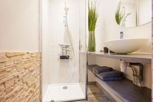 Maison 5 pièces - piscine - hangar - terrain 1500m²