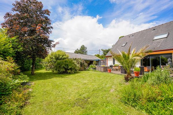 Maison 5 pièces - piscine - hangar - terrain 1500m²