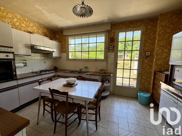 Maison à vendre 6 pièces 186 m² Saint-Loup-Lamairé