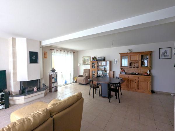 Montreuil-le-Gast (35520) Maison centre bourg