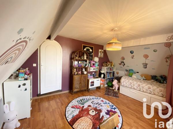 Maison de village 5 pièces de 105 m² à Saint-Fargeau-Ponthierry (77310)