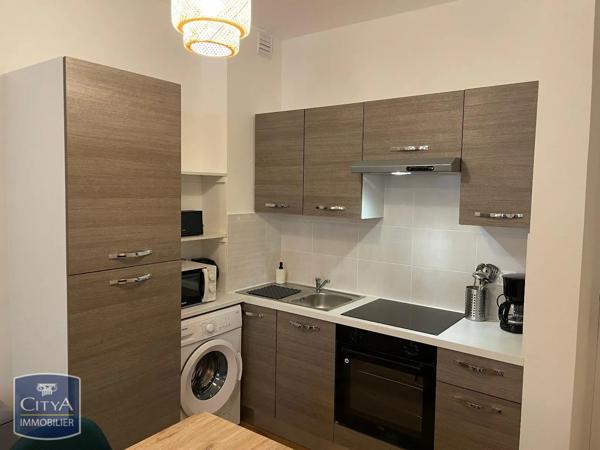 Appartement à louer 2 pièces 41.04m² Toulon (83000)