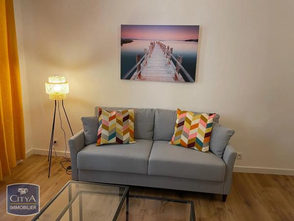 Appartement à louer 2 pièces 41.04m² Toulon (83000)