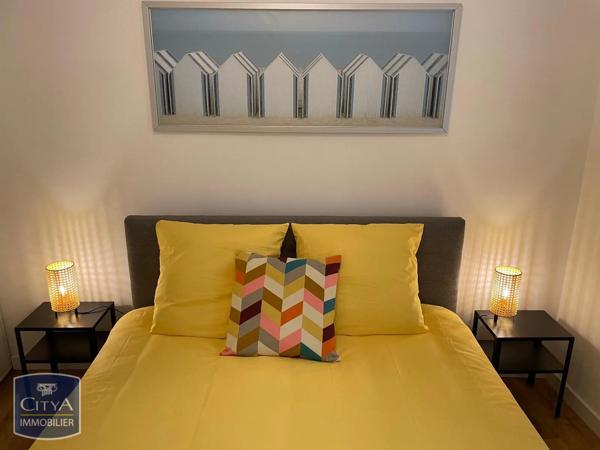 Appartement à louer 2 pièces 41.04m² Toulon (83000)