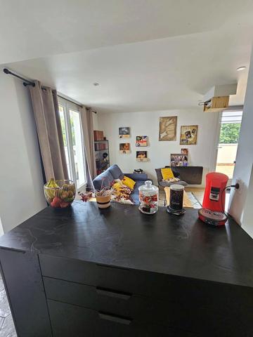 Dpt Pyrénées Atlantiques (64) A vendre Appartement T3 de 72 m² habitables + grande terrasse de 45 m² et 2 balcons - Dernier étage avec vue