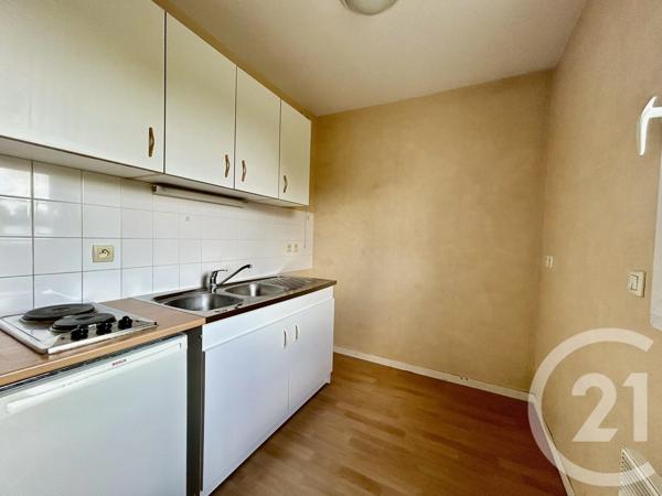 Appartement T1 à vendre  1 pièce - 32,25 m 2   LA ROCHE SUR YON  - 85