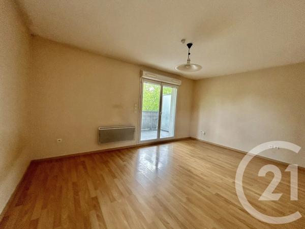 Appartement T1 à vendre  1 pièce - 32,25 m 2   LA ROCHE SUR YON  - 85