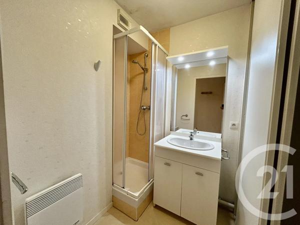 Appartement T1 à vendre  1 pièce - 32,25 m 2   LA ROCHE SUR YON  - 85