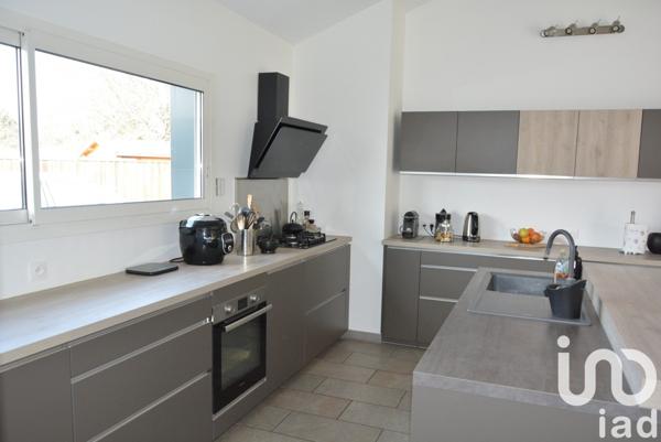 Maison d’architecte 6 pièces de 229 m² à Sainte-Eulalie-en-Born (40200)