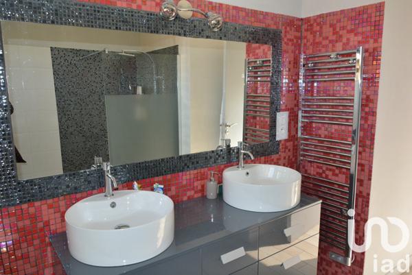 Maison d’architecte 6 pièces de 229 m² à Sainte-Eulalie-en-Born (40200)