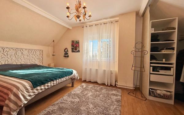 Maison à vendre    5 pièces • 168 m2 Savigny-le-Sec