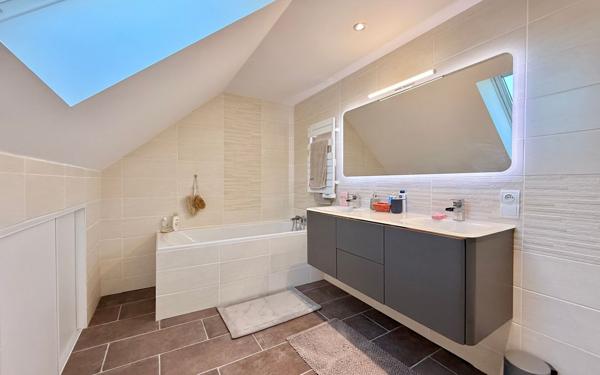 Maison à vendre    5 pièces • 168 m2 Savigny-le-Sec