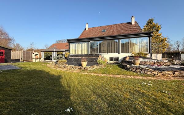 Maison à vendre    5 pièces • 168 m2 Savigny-le-Sec