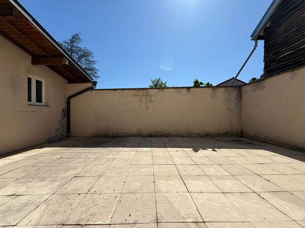 Maison de ville à Lons-Le-Saunier/ 6 pièces / 4 chambres / 163.24 m²