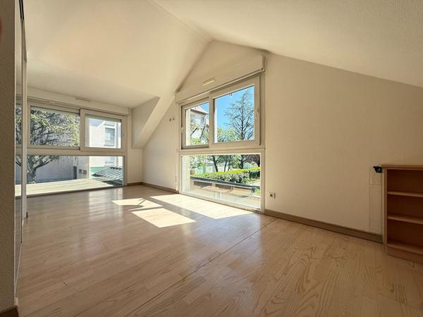 Maison de ville à Lons-Le-Saunier/ 6 pièces / 4 chambres / 163.24 m²