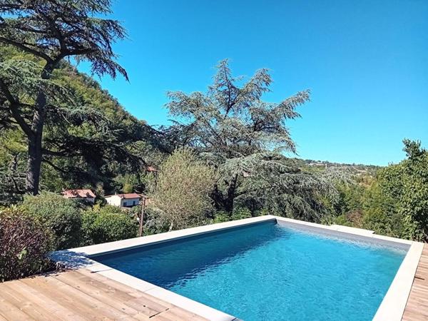 Maison 164m² 6 pièces 4 chambres 3 SDB piscine