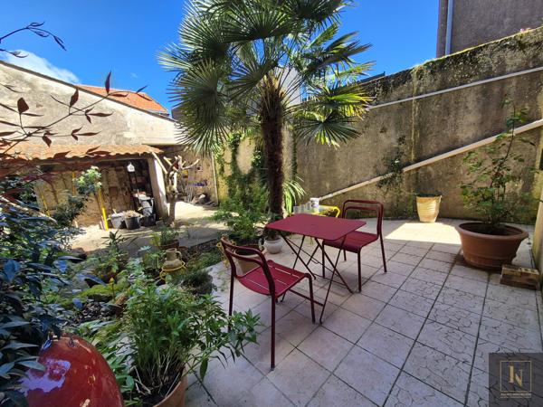 Maison
                                                                                                                                                                                                                                                                                                                        6 pièce(s)                                                                                                                                                                                                          4 chambre(s)                                                                                                                                                                                                          149  m²