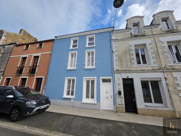 Maison
                                                                                                                                                                                                                                                                                                                        6 pièce(s)                                                                                                                                                                                                          4 chambre(s)                                                                                                                                                                                                          149  m²
