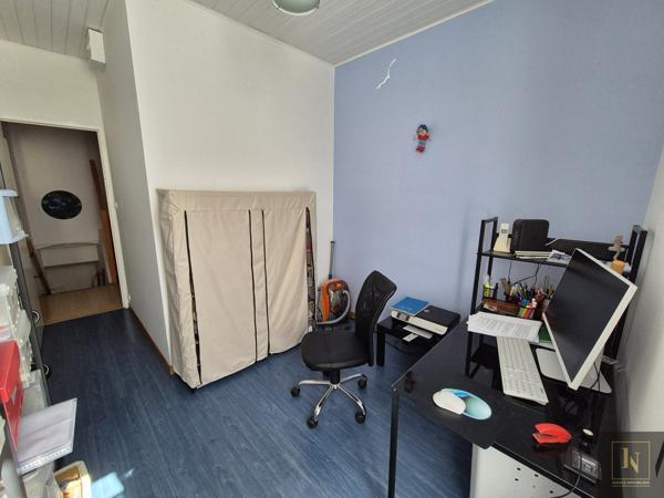Maison
                                                                                                                                                                                                                                                                                                                        6 pièce(s)                                                                                                                                                                                                          4 chambre(s)                                                                                                                                                                                                          149  m²